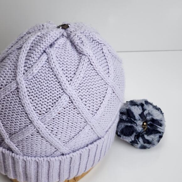 Faux Fur Removeable Pom-Pom Gray & Black on Purple Cable Knit Cuffed Beanie OSFM - Picture 5 of 9